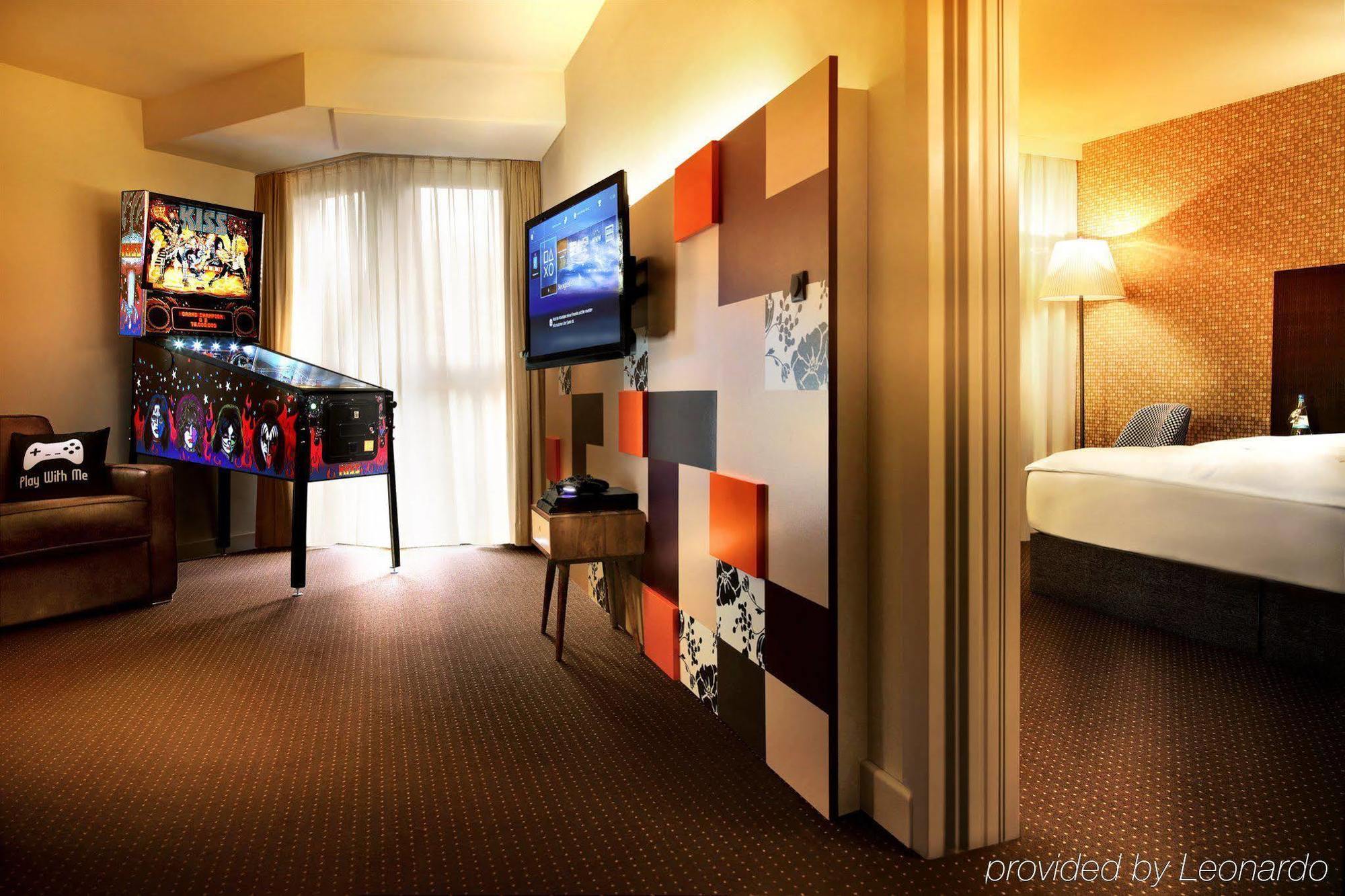 Courtyard By Marriott Berlin Teltow Hotel Kültér fotó