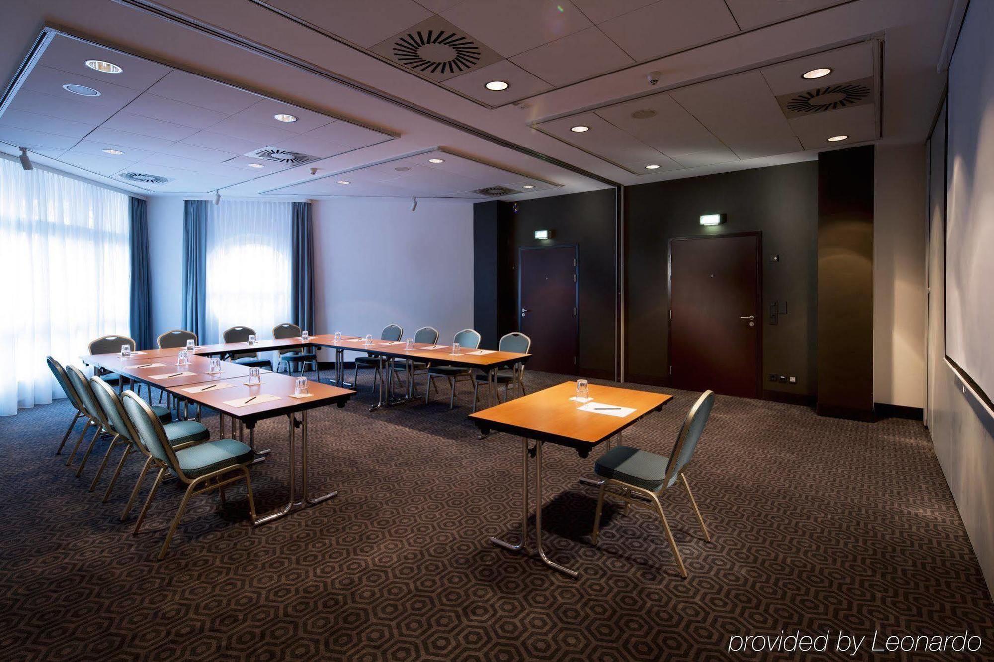 Courtyard By Marriott Berlin Teltow Hotel Kültér fotó